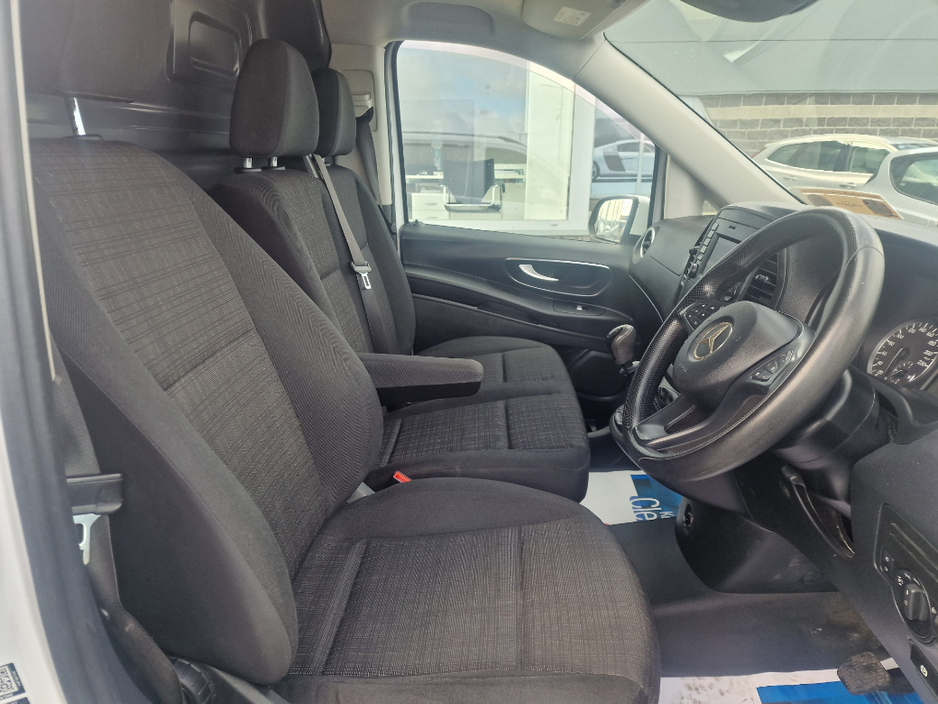 2018 Mercedes-Benz Vito - image 17