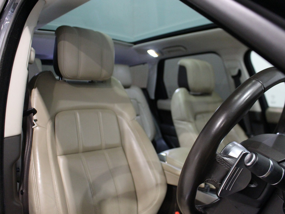 2020 Land Rover Range Rover Sport - image 27