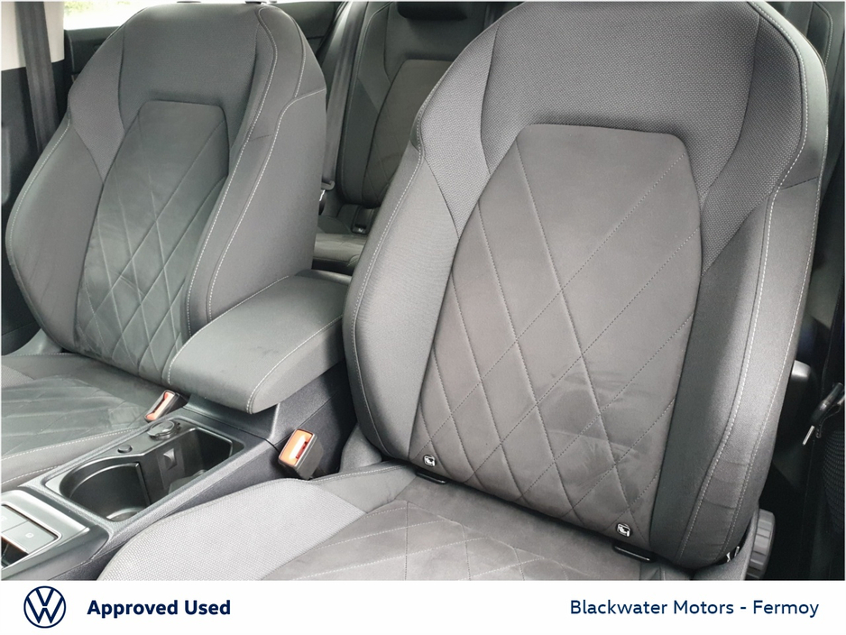 2021 Volkswagen Golf - image 22