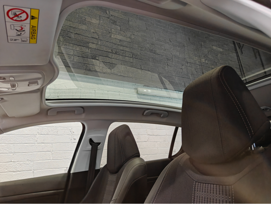 2018 Peugeot 308 - image 11