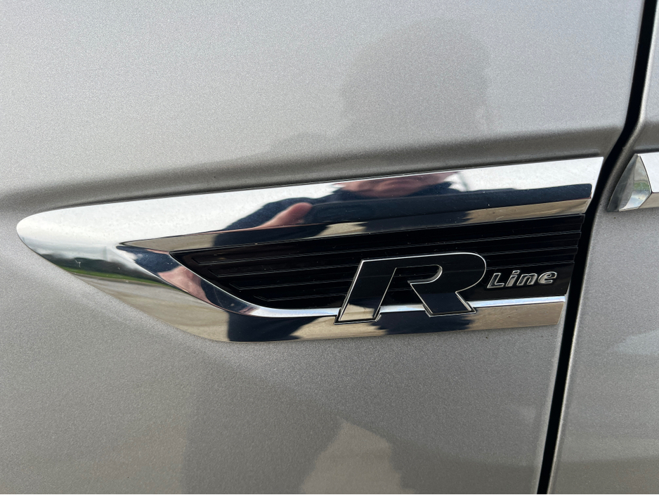 2020 Volkswagen Tiguan - image 8