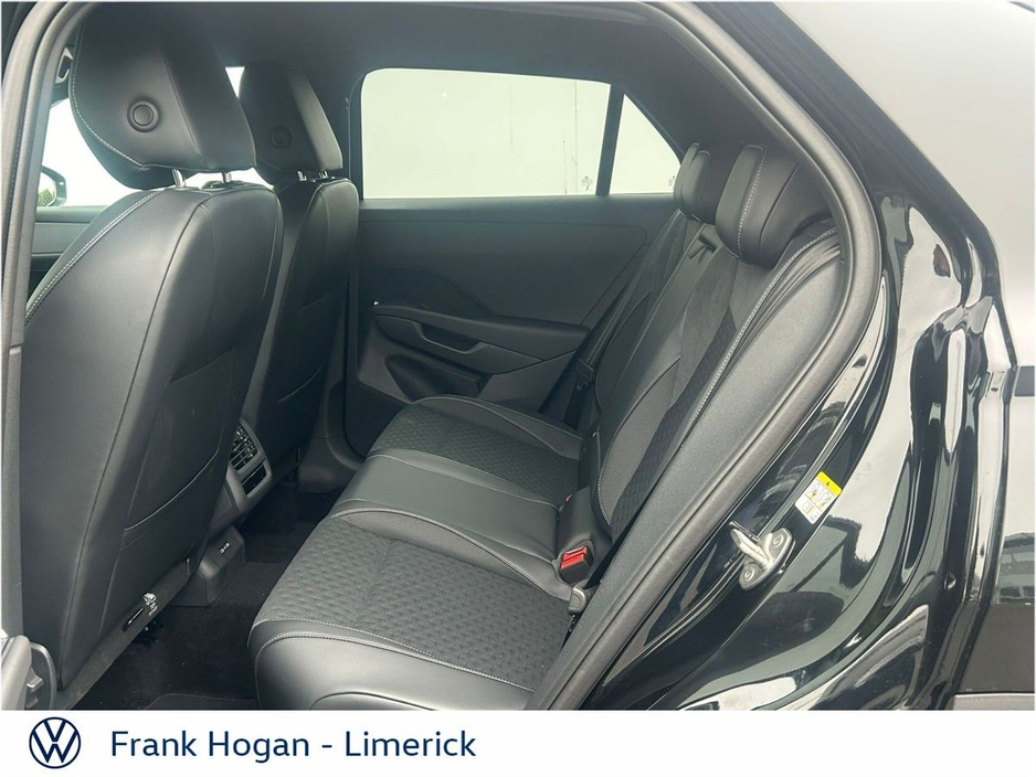 2026 Volkswagen T-Roc - image 7