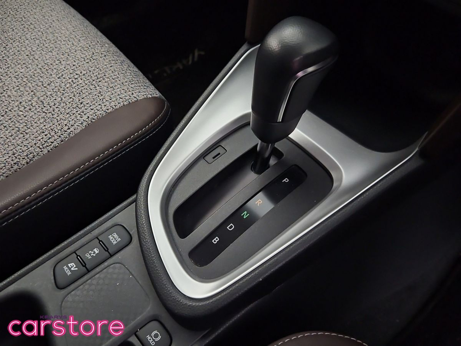 2021 Toyota Yaris Cross - image 19