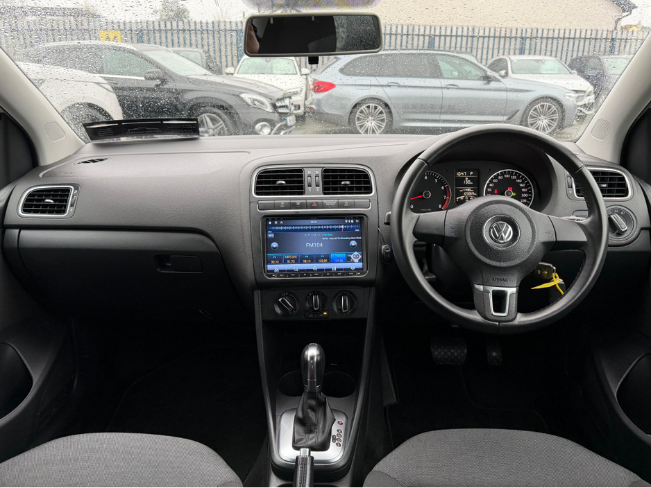 2013 Volkswagen Polo - image 18