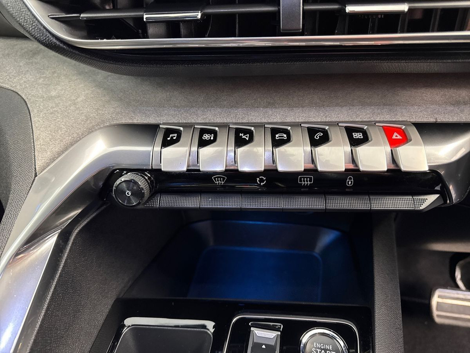 2024 Peugeot 5008 - image 17