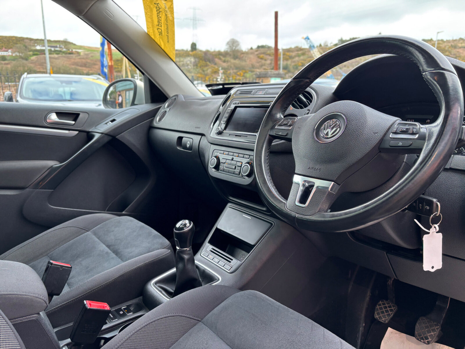 2015 Volkswagen Tiguan - image 6