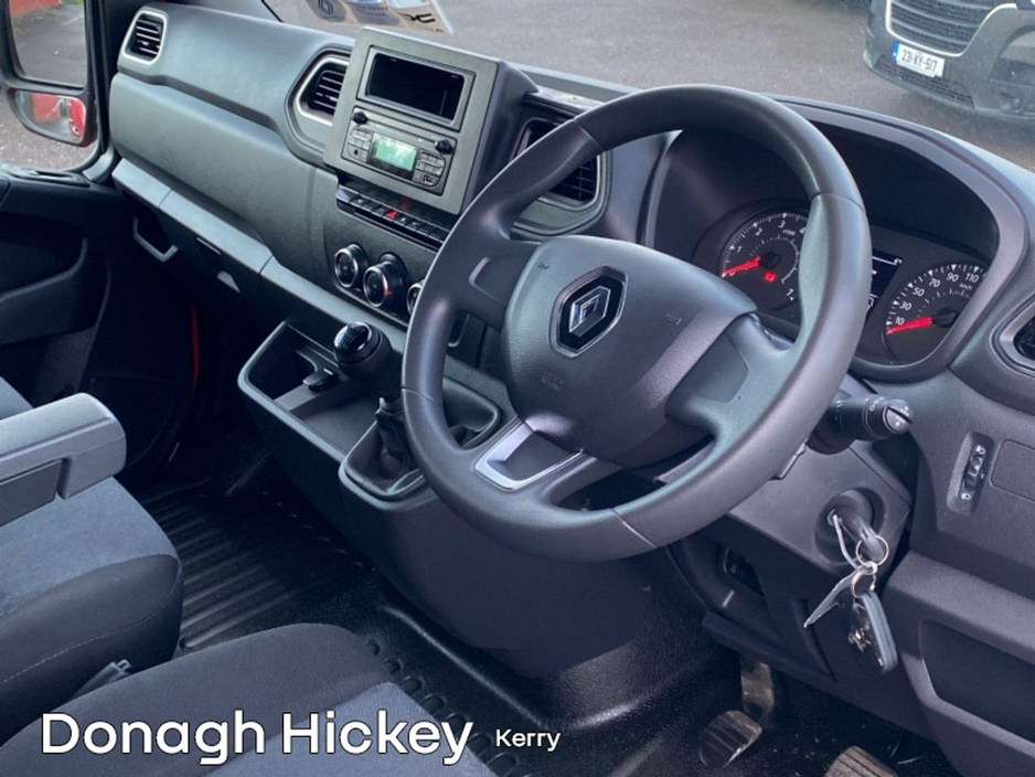 2023 Renault Master - image 5