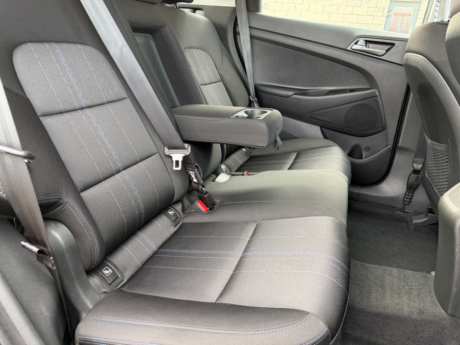 2017 Hyundai Tucson - image 14