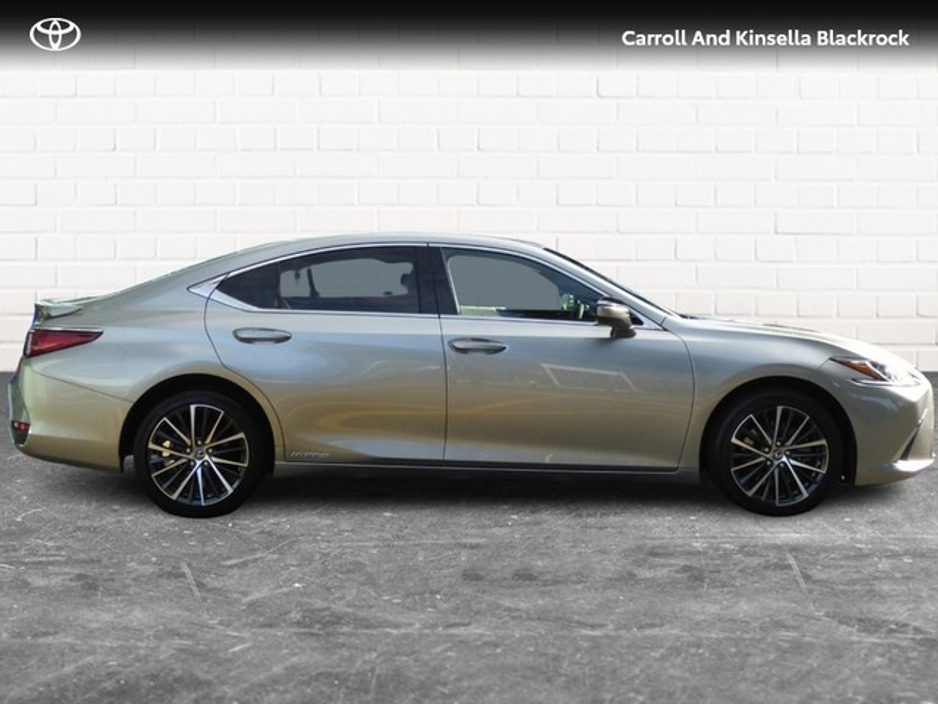 2021 Lexus ES 300 H Hybrid Dynamic €39,450