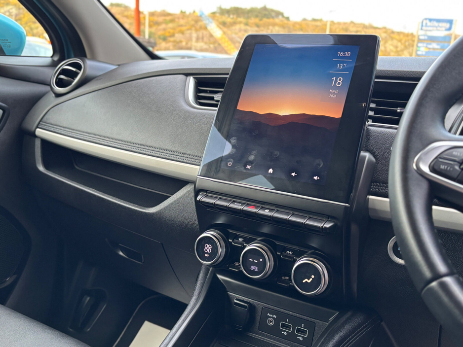 2022 Renault Zoe - image 7