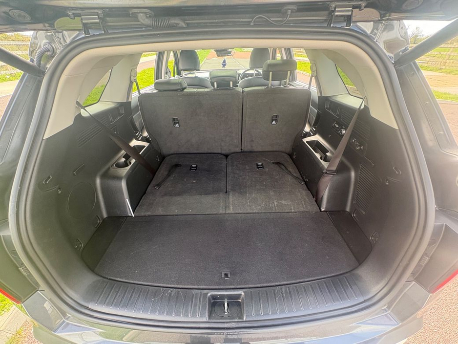 2025 Kia Sorento - image 11