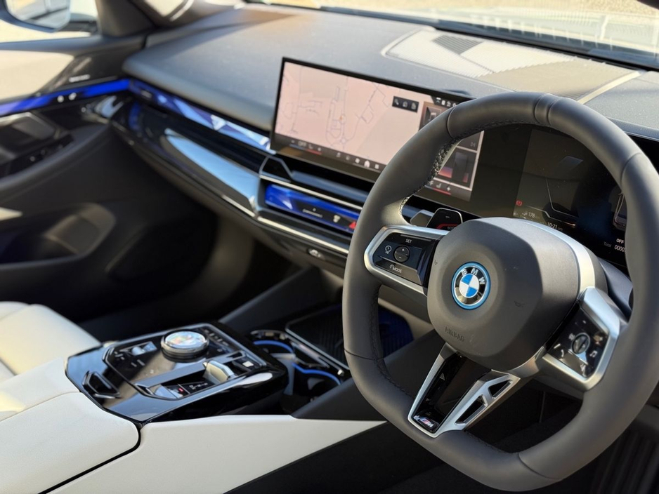 2026 BMW 5 Series - image 3