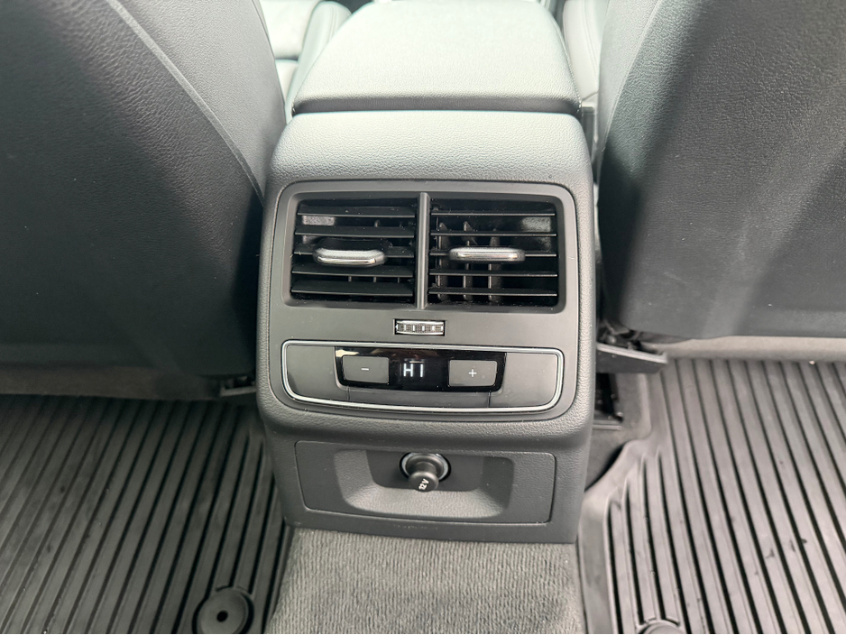 2022 Audi A4 2.0 TDi 35 SPORT EDITION163PS//VERY LOW MILEAGE//FULL SERVICE HISTORY//SIMI AND AA DEALER €34,950