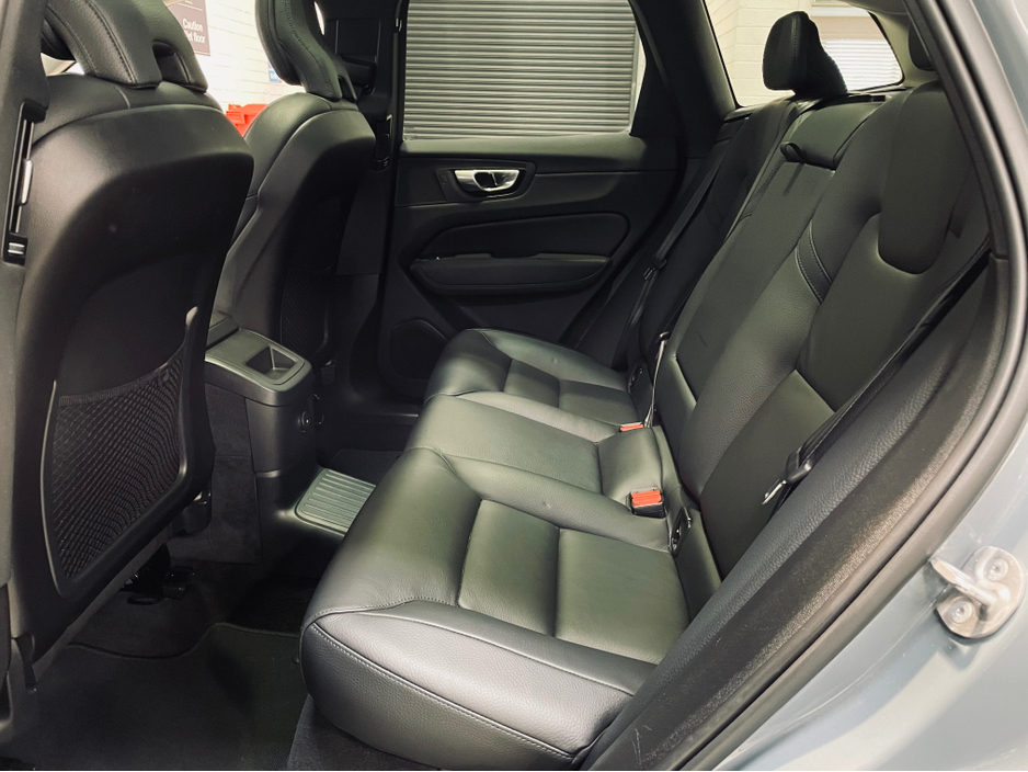 2023 Volvo XC60 - image 15