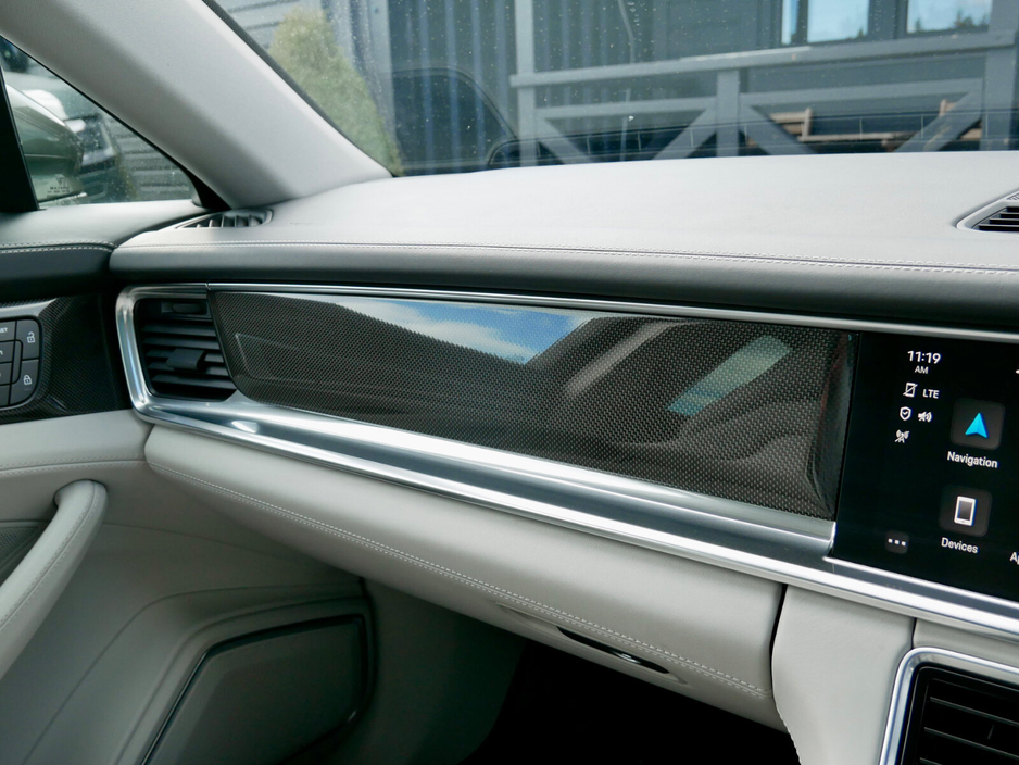 2023 Porsche Panamera - image 19