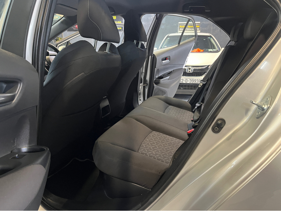 2021 Toyota Celsior HYBRID LUNA H/B AUTO 4DR €24,500