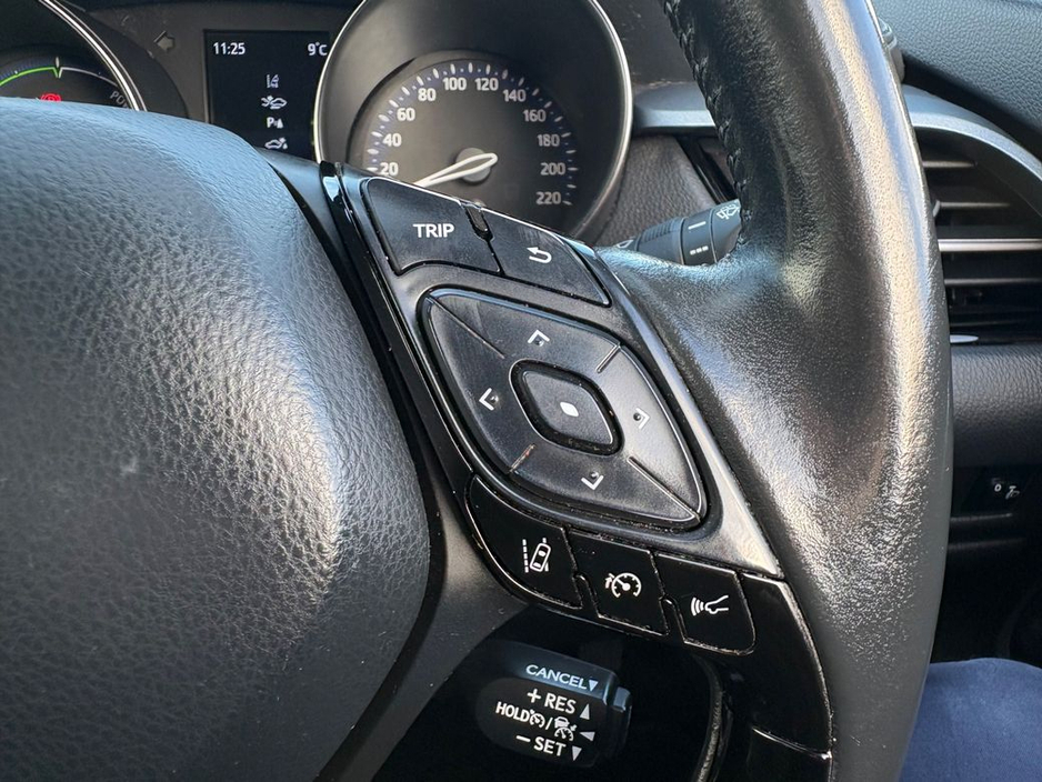 2022 Toyota C-HR 1.8 Hybrid Sport 4DR Auto, €26,900