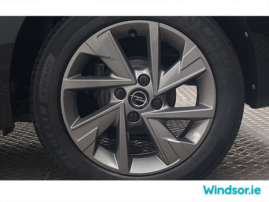 2025 Opel Corsa Elegance 1.2i (75PS) S/S 5 Speed €23,995