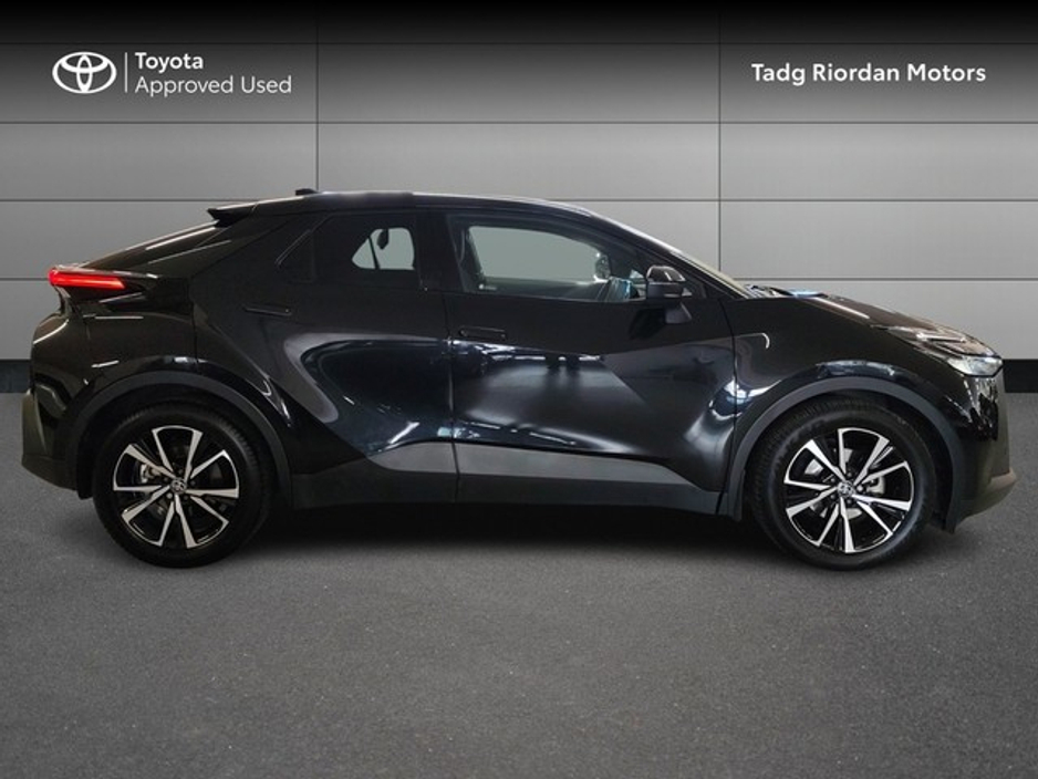 2024 Toyota C-HR - image 3