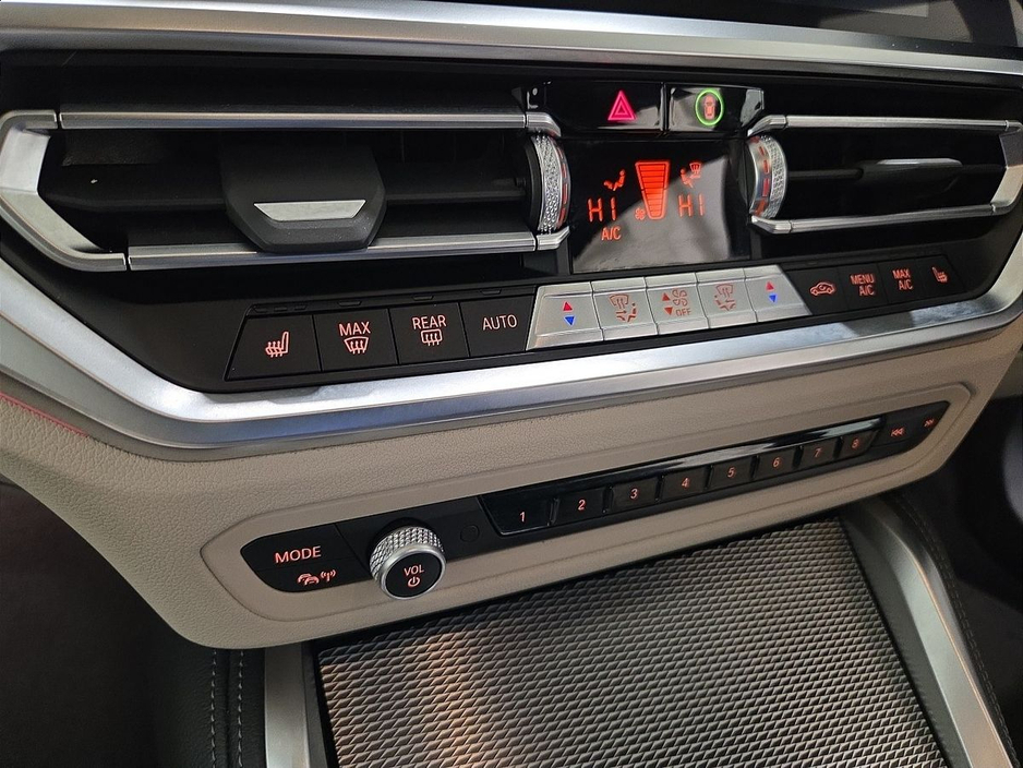 2023 BMW 4 Series - image 19