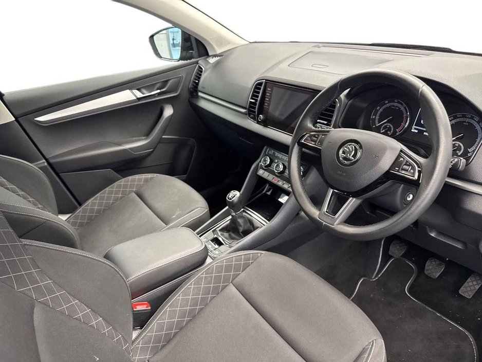 2020 Skoda Karoq - image 6