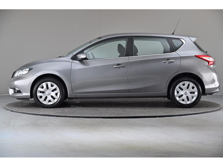 2018 Nissan Pulsar - image 5