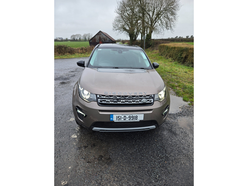 2015 Land Rover Discovery - image 5