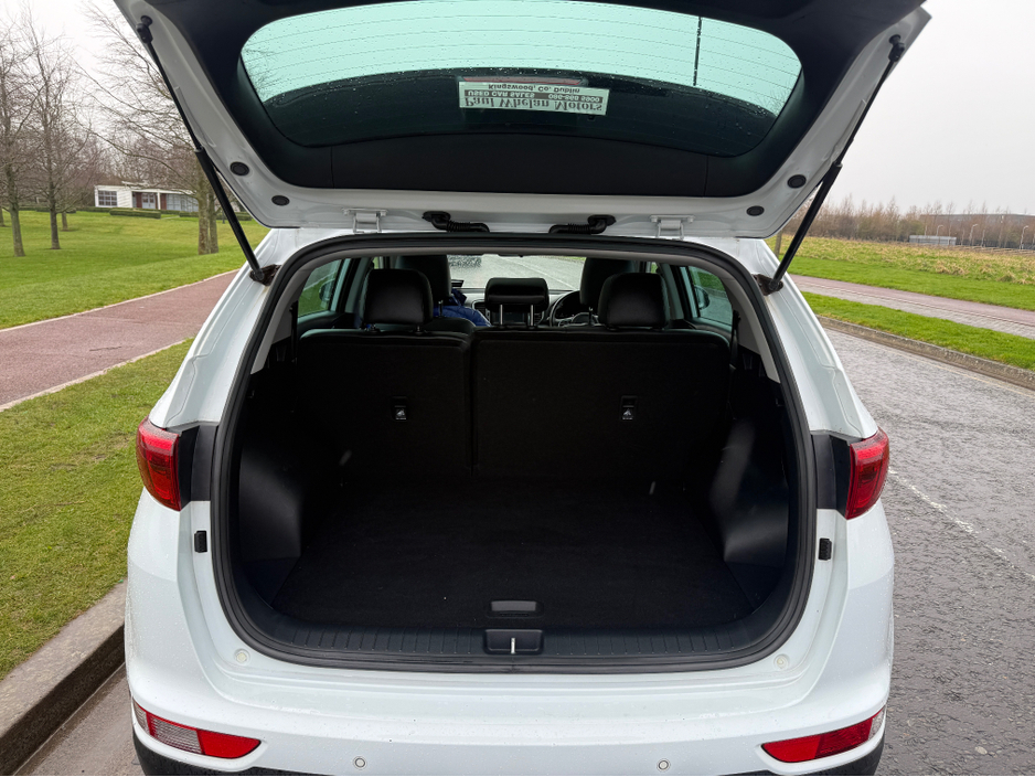 2016 Kia Sportage - image 8