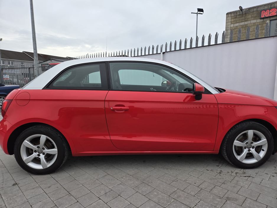 2013 Audi A1 - image 12