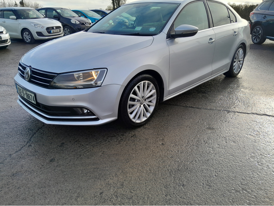 2015 Volkswagen Jetta - image 6