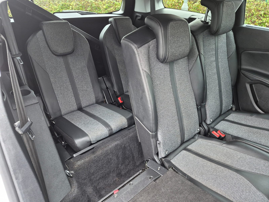 2019 Peugeot 5008 - image 18