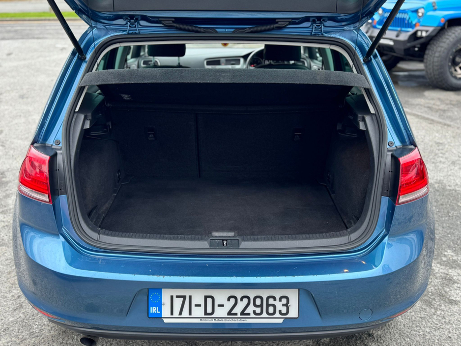 2017 Volkswagen Golf - image 17