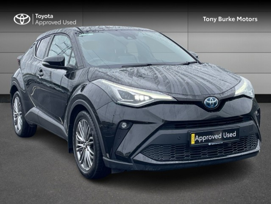 2022 Toyota C-HR SOL HYBRID // Remote Central Locking // Front Electric Windows // Rear Electric Windows // Electric Mirrors // Heated Mirrors €28,695
