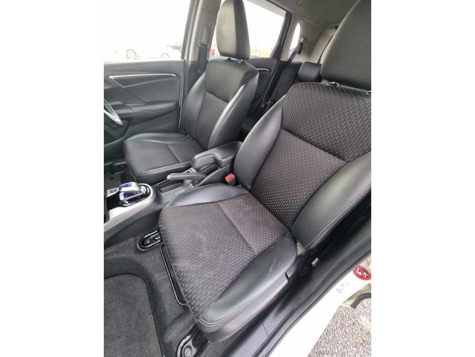 2017 Honda Fit - image 18