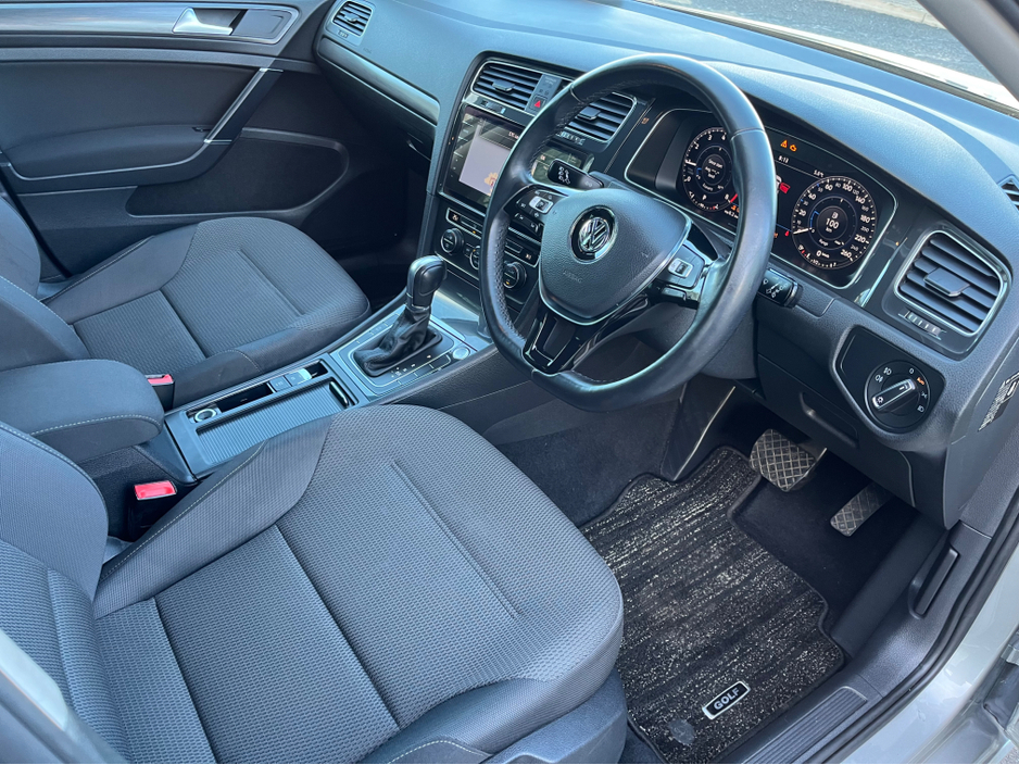 2019 Volkswagen Golf - image 7