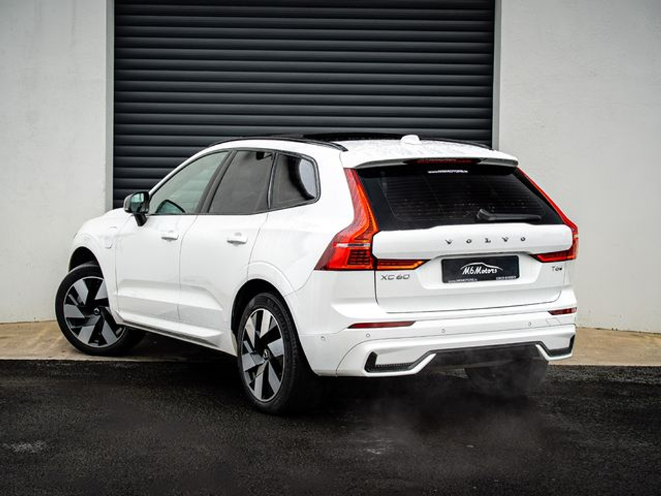 2024 Volvo XC60 T6 Phev Plus Dark AWD *Panoramic roof* *Harmon Kardon* €53,950