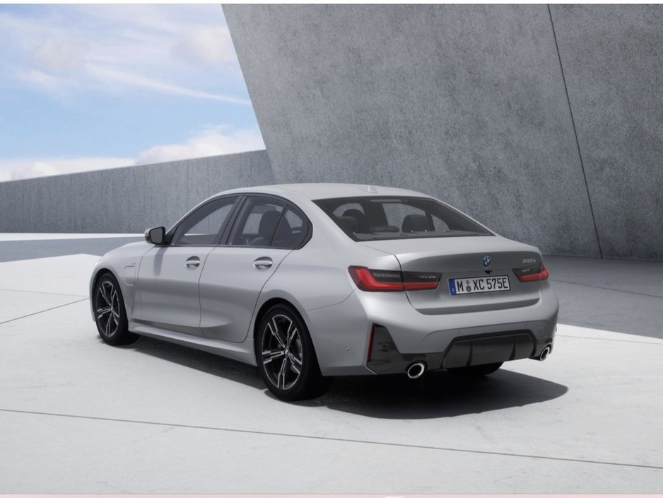 2026 BMW 3 Series - image 2