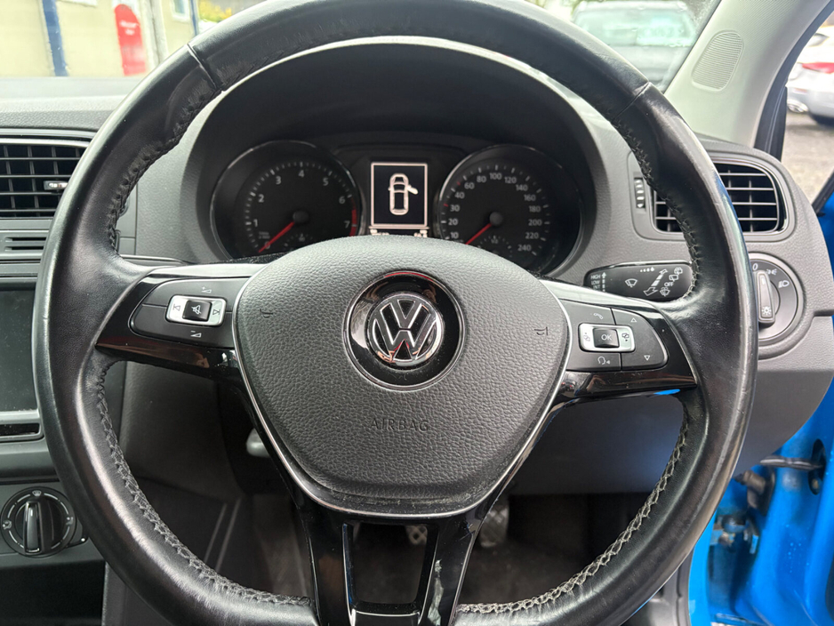 2017 Volkswagen Polo - image 11