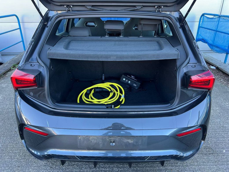 2023 Cupra Born - image 13