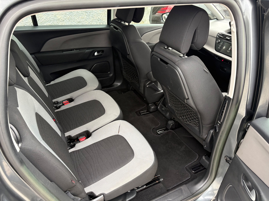 2015 Citroen Grand C4 Picasso - image 16