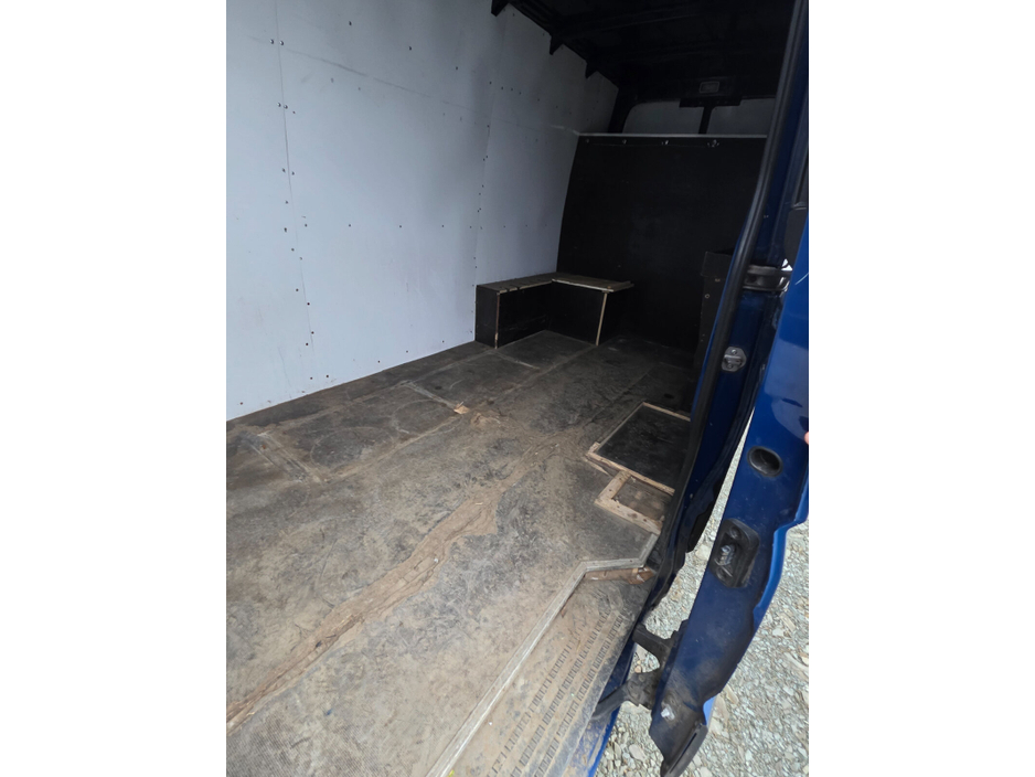 2020 Volkswagen Crafter - image 6