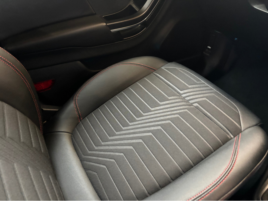 2023 Ford Puma - image 11