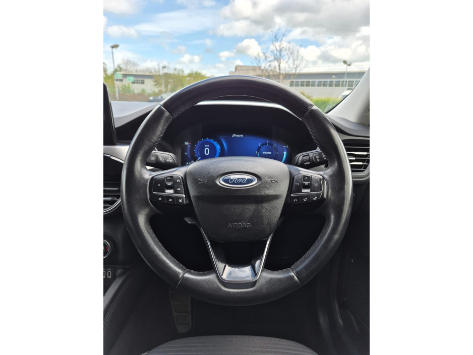 2022 Ford Kuga - image 19