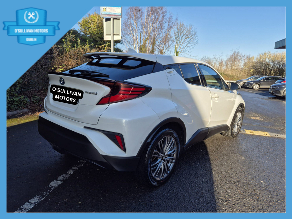 2022 Toyota C-HR / 2022 / 1.8 HYBRID / AUTOMATIC €19,999