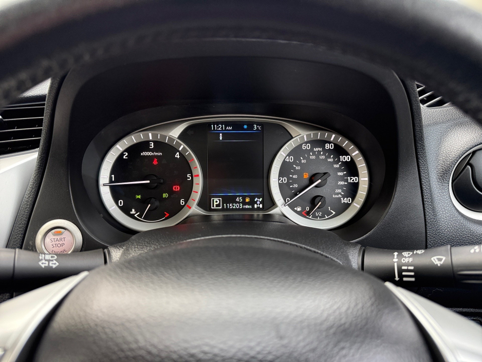 2019 Nissan Navara 2.3 DCI N-GUARD AUTO**NO VAT**31/12/19**FULL BODY KIT**NEW MODEL**MINT**FSH** €25,950