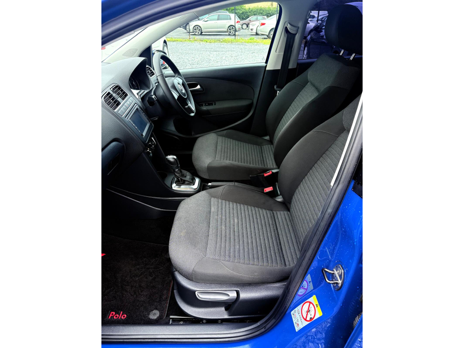 2012 Volkswagen Polo - image 7