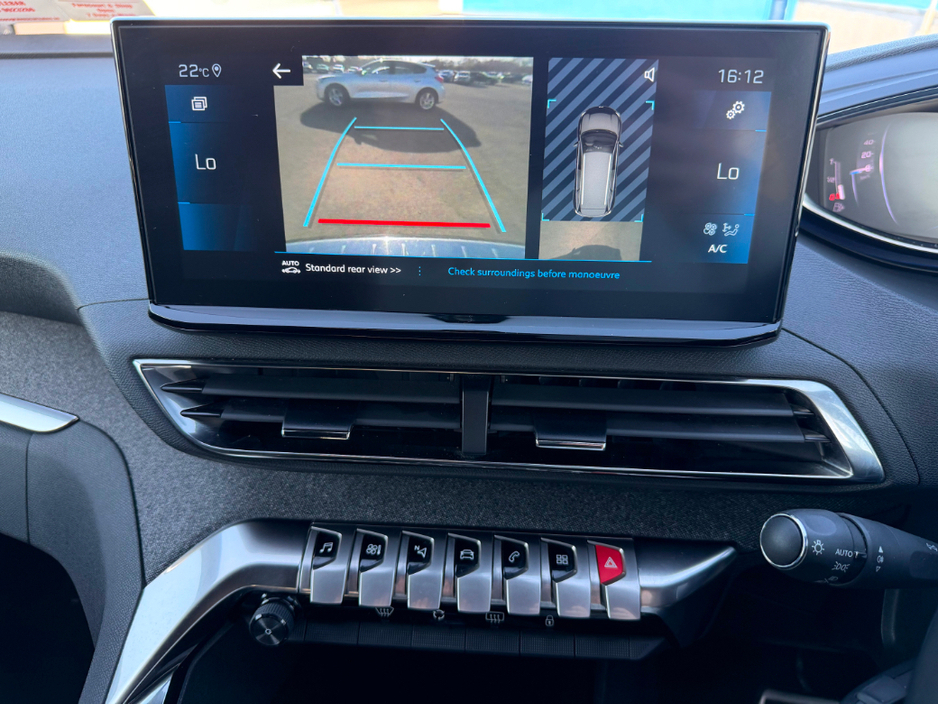 2023 Peugeot 5008 - image 13