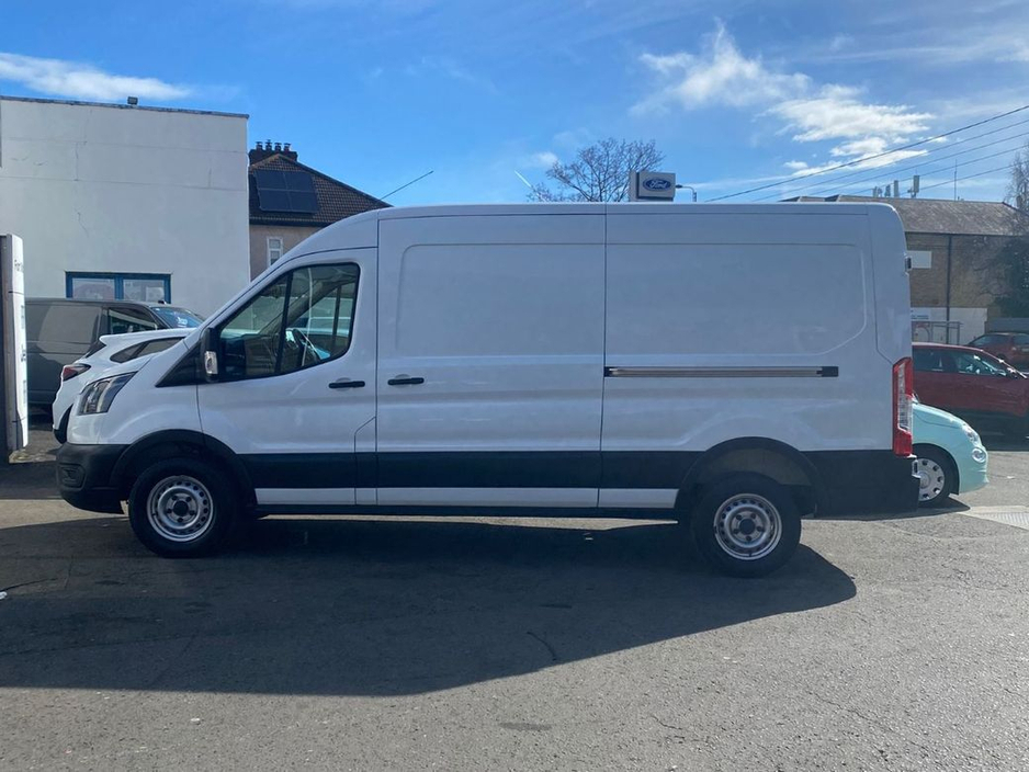 2022 Ford Transit - image 9