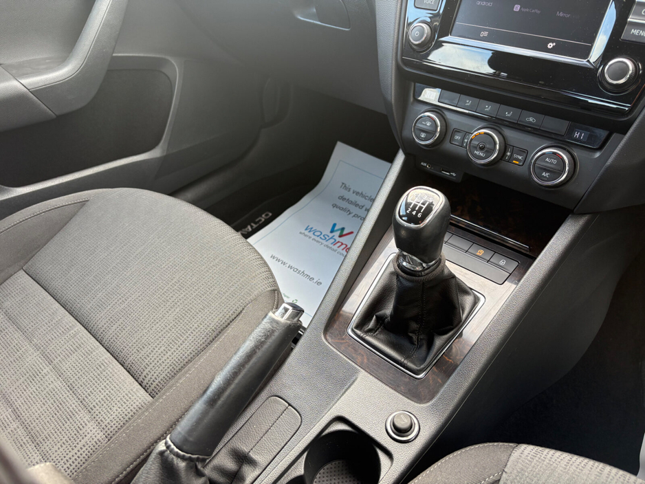 2016 Skoda Octavia - image 10