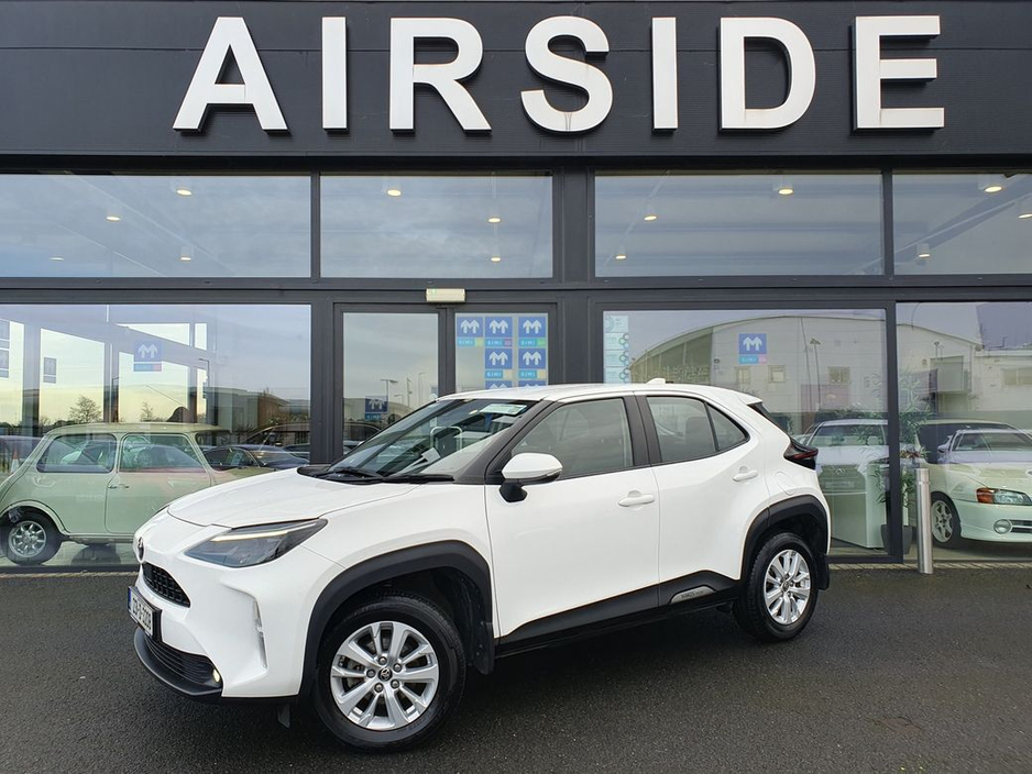 2023 Toyota Yaris Cross 1.5 HYBRID CR CROSS LUNA